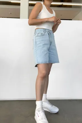 CROSSOVER DENIM SHORT