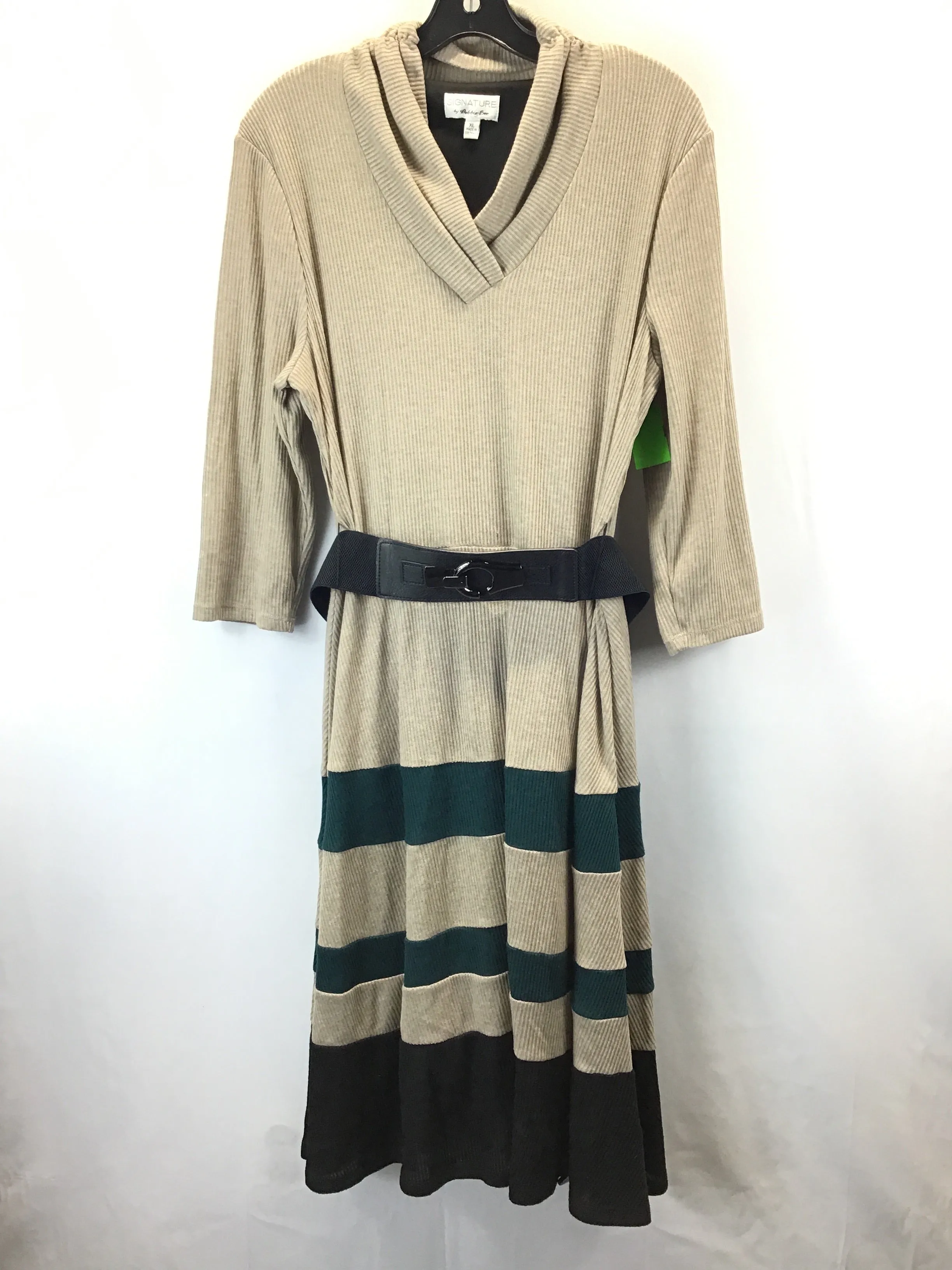 Dress Sweater By Signature By Robbie Bee In Taupe, Size: Xl