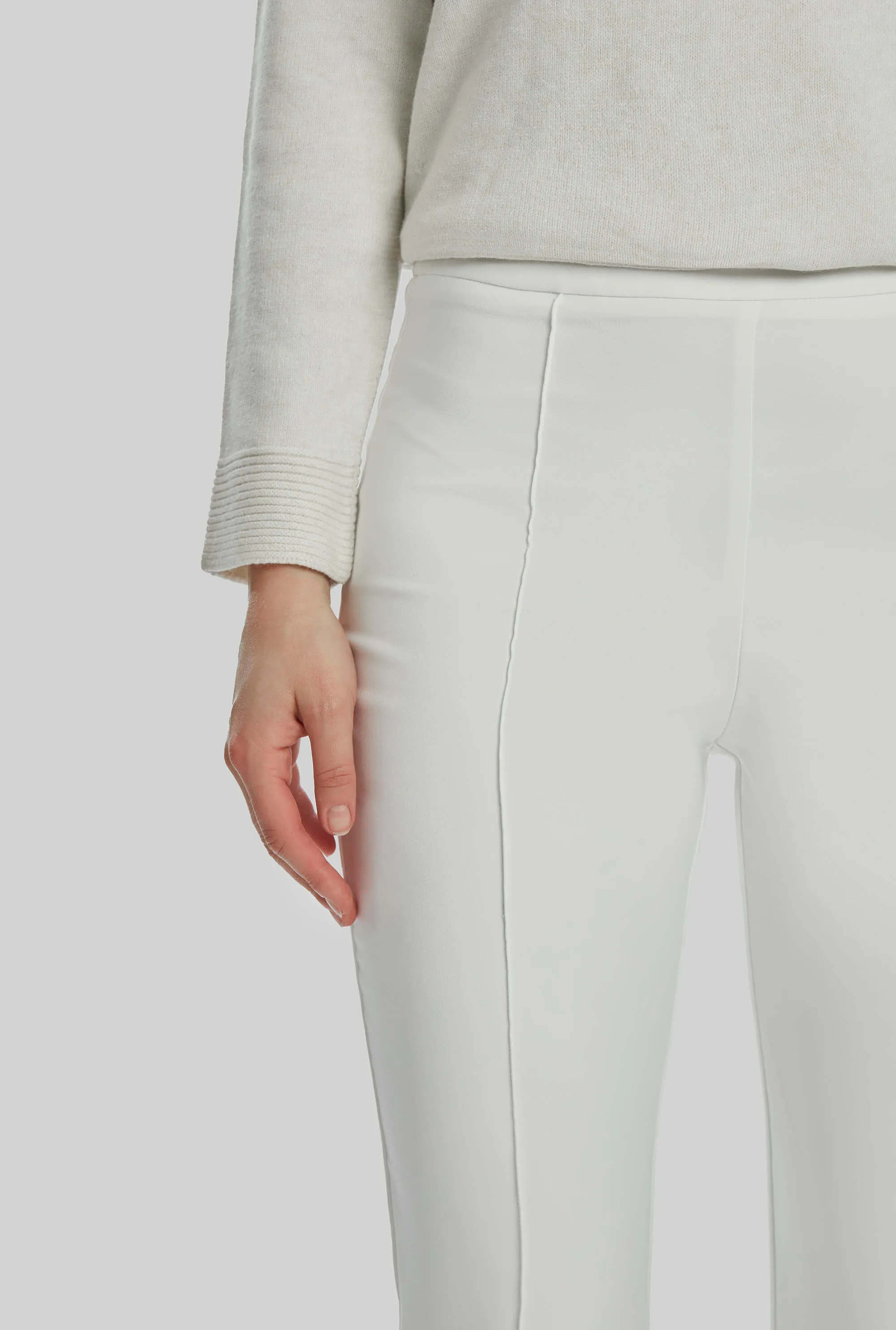 Front Seam Trousers In White