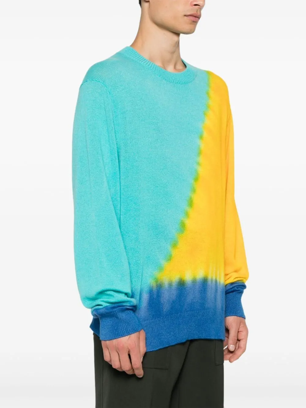 GRADIENT CREWNECK SWEATER