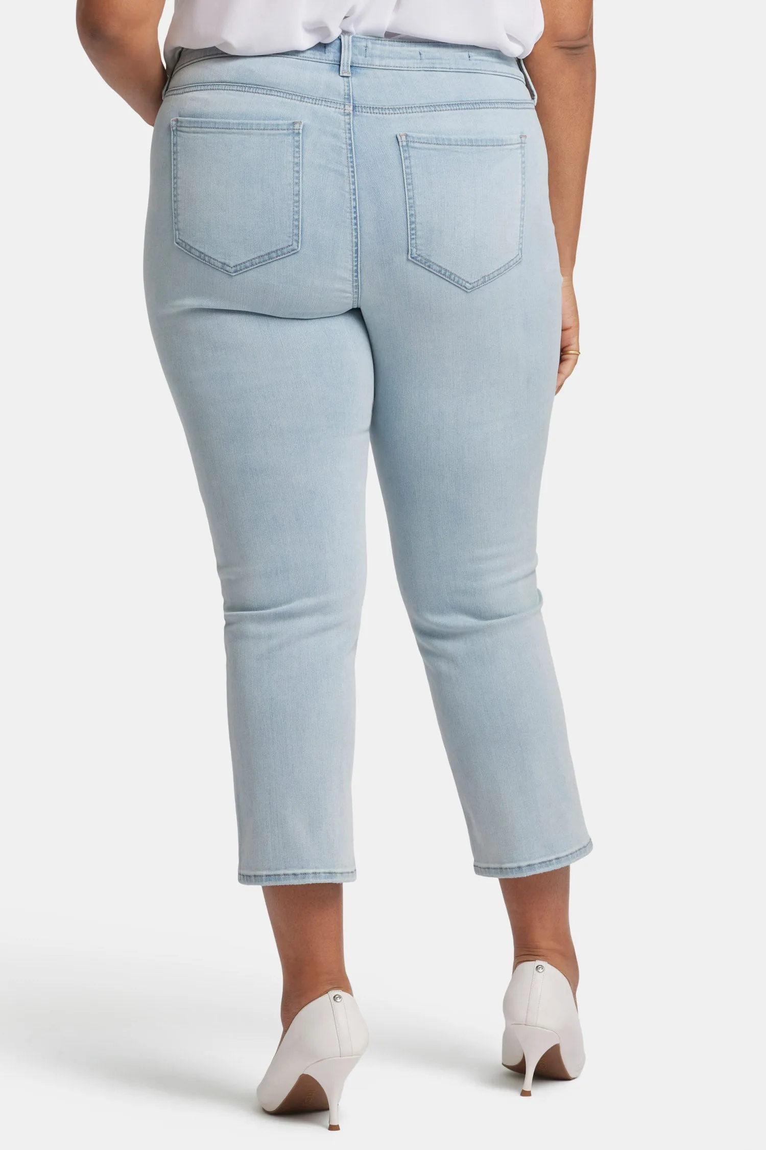 Marilyn Straight Ankle Jeans In Plus Size - Mykonos