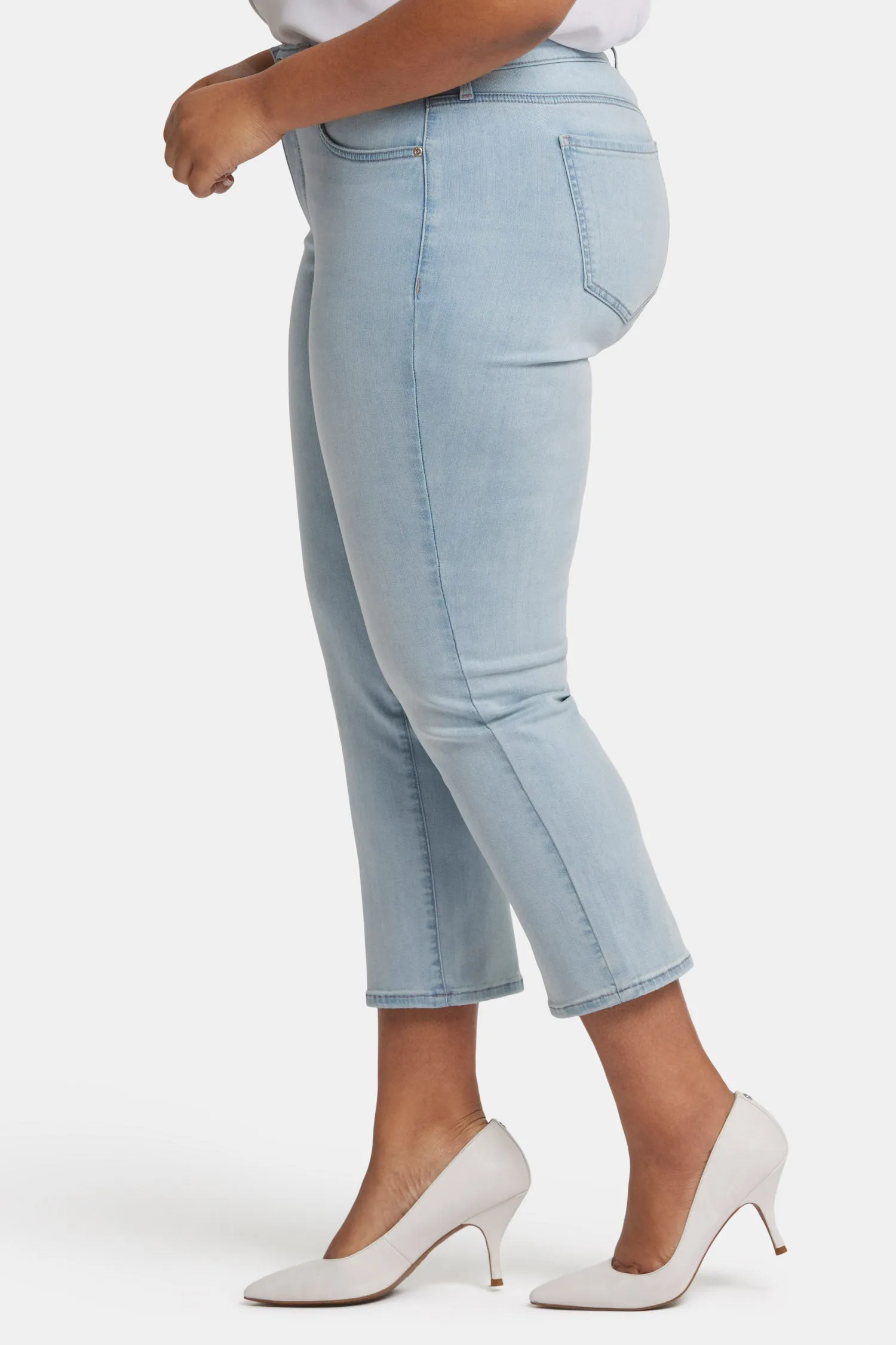 Marilyn Straight Ankle Jeans In Plus Size - Mykonos