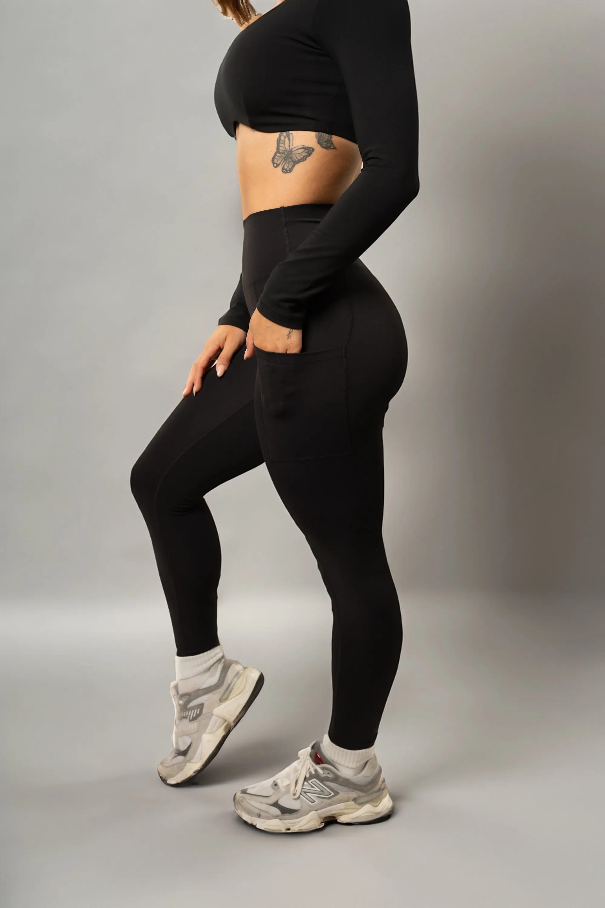 NEW Effortless Classic Pocket Leggings - Black