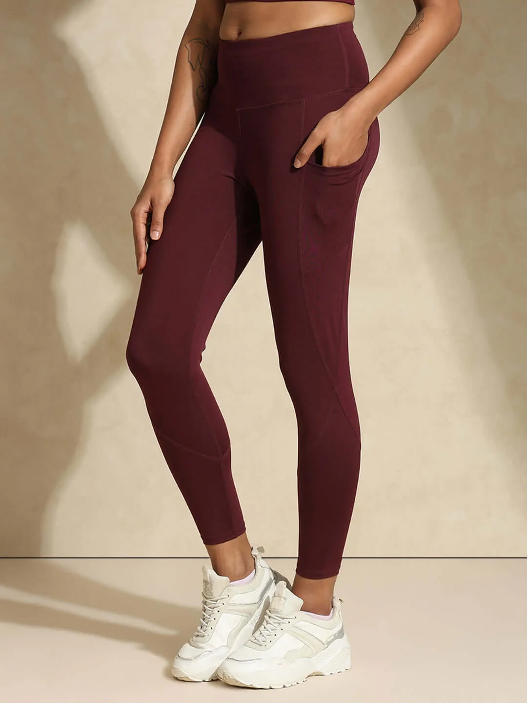 Plum High Impact Action Bra & Aura Leggings