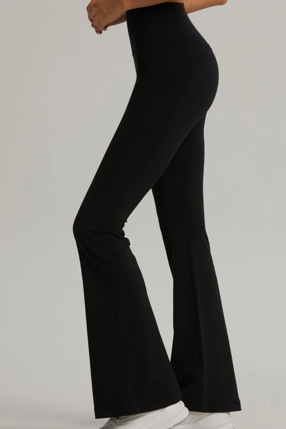 Sportliche Bootcut-Leggings mit hoher Taille