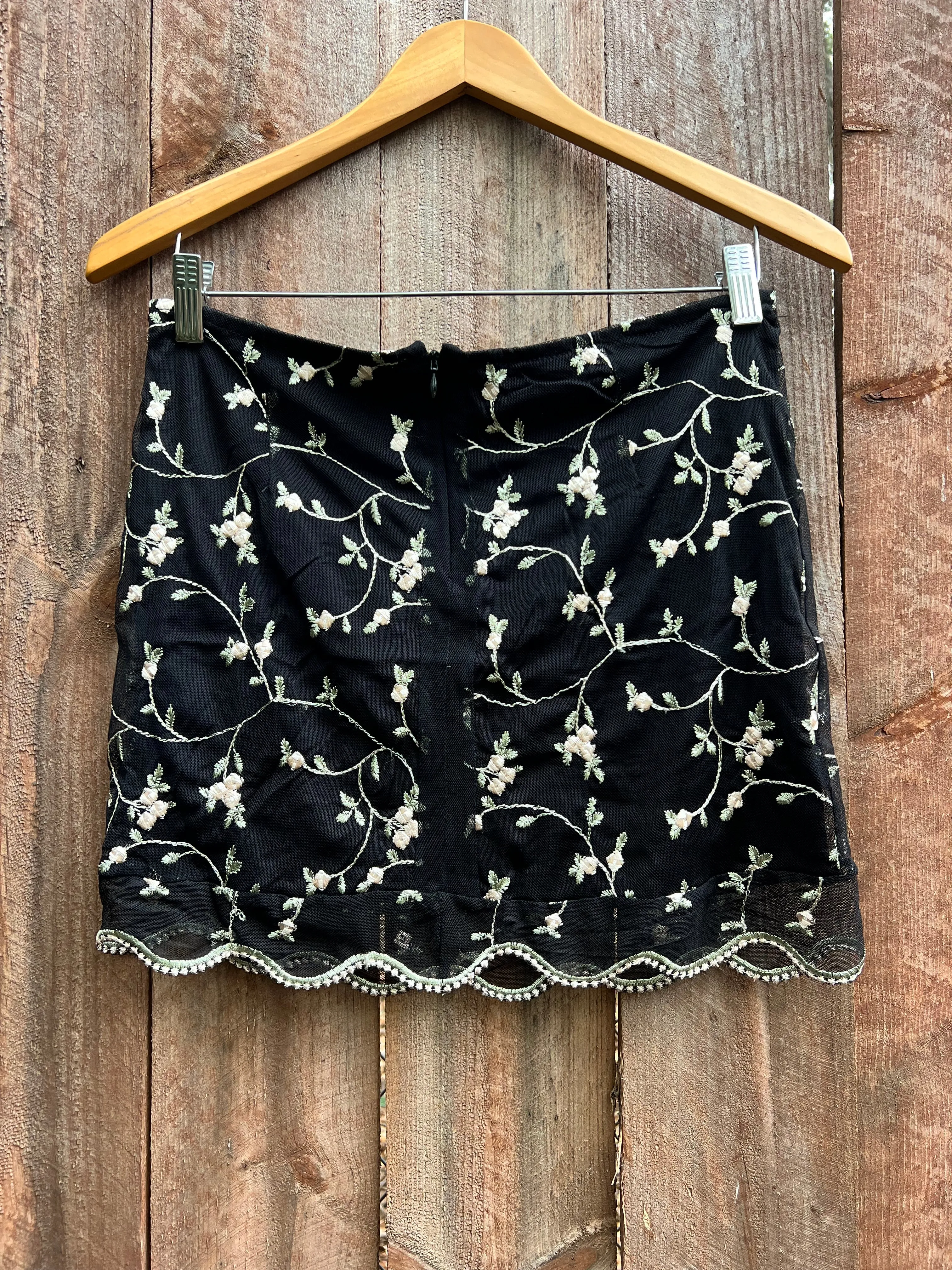 VINTAGE: Mesh Embroidered Mini Skirt