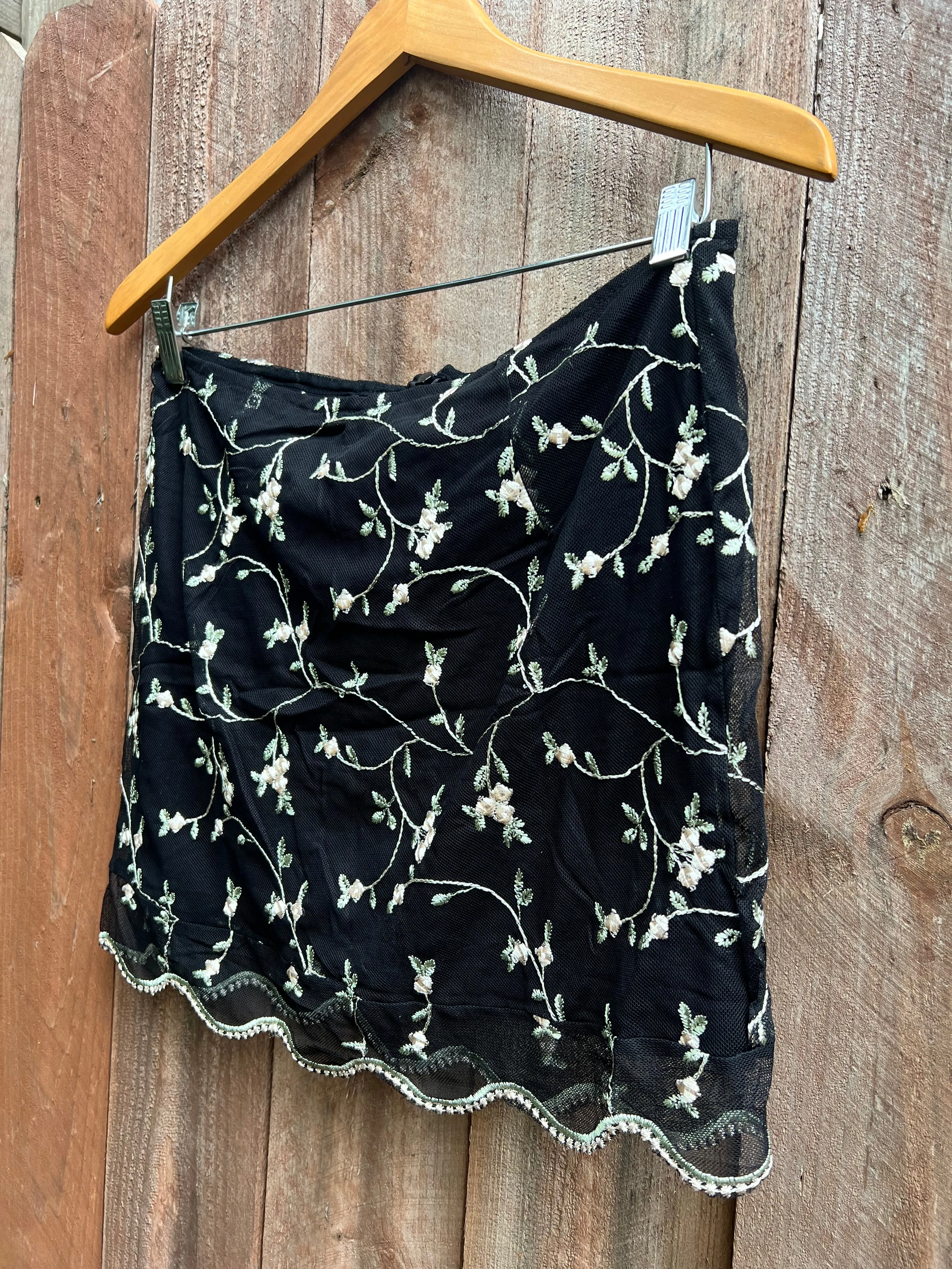 VINTAGE: Mesh Embroidered Mini Skirt