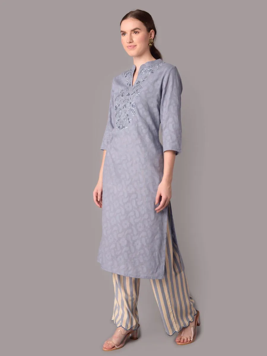 Women Blue Embroidered Kurta With Pant