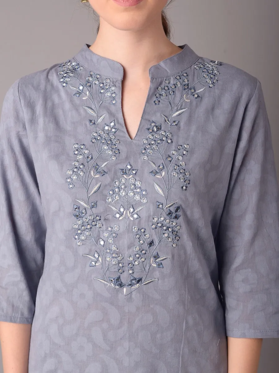 Women Blue Embroidered Kurta With Pant